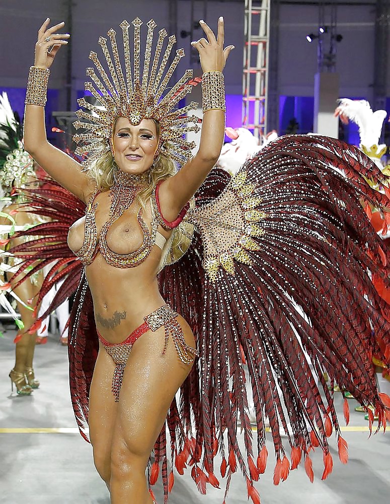 Rio Carnival Topless 01 4