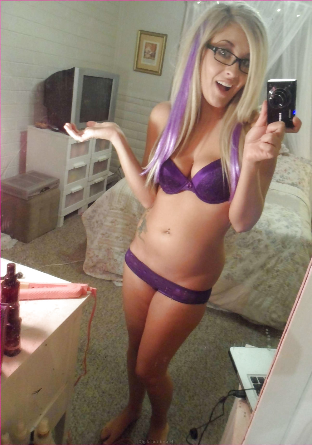 Blonde Teen And Her Toys vol.1 12